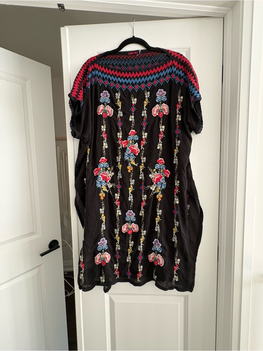 Johnny Was Black Embroidered Floral Women’s Runic - Boho Short Sleeve XL